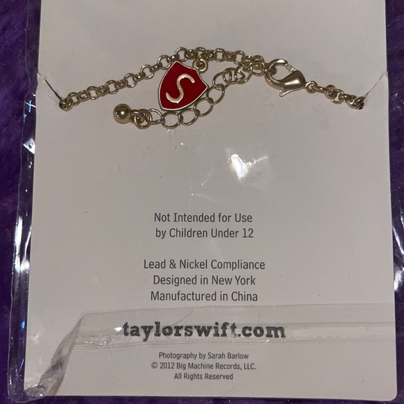 *NEW* Taylor Swift RED 13 Charm Bracelet RARE - Picture 3 of 4